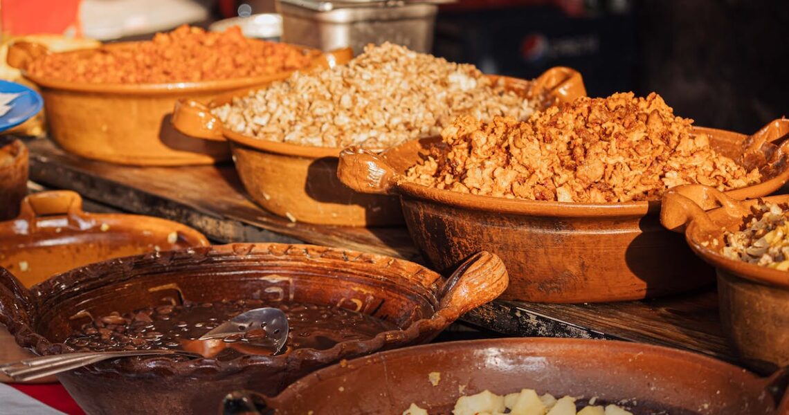 A la Découverte de la Diversité Culinaire : Plats Traditionnels à Essayer Absolument