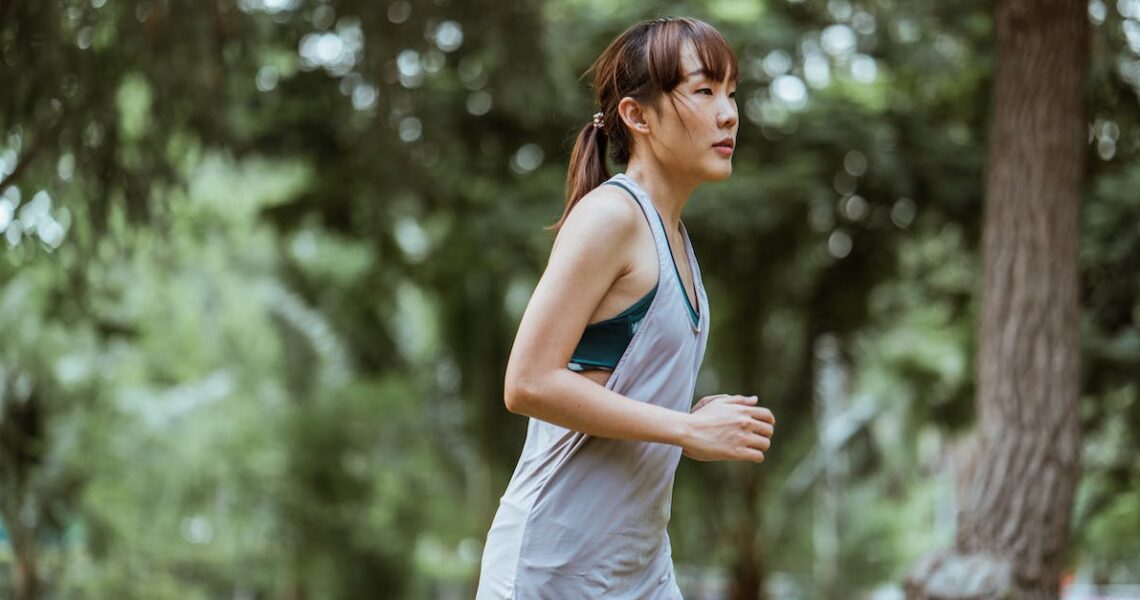10 Exercices Éprouvés Pour Améliorer Votre Capacité Cardiovasculaire à la Maison